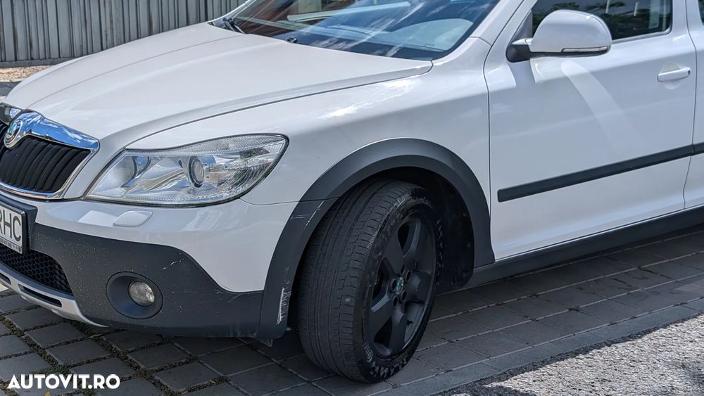Skoda Octavia 2.0 TDI DPF 4x4 DSG Scout - 4