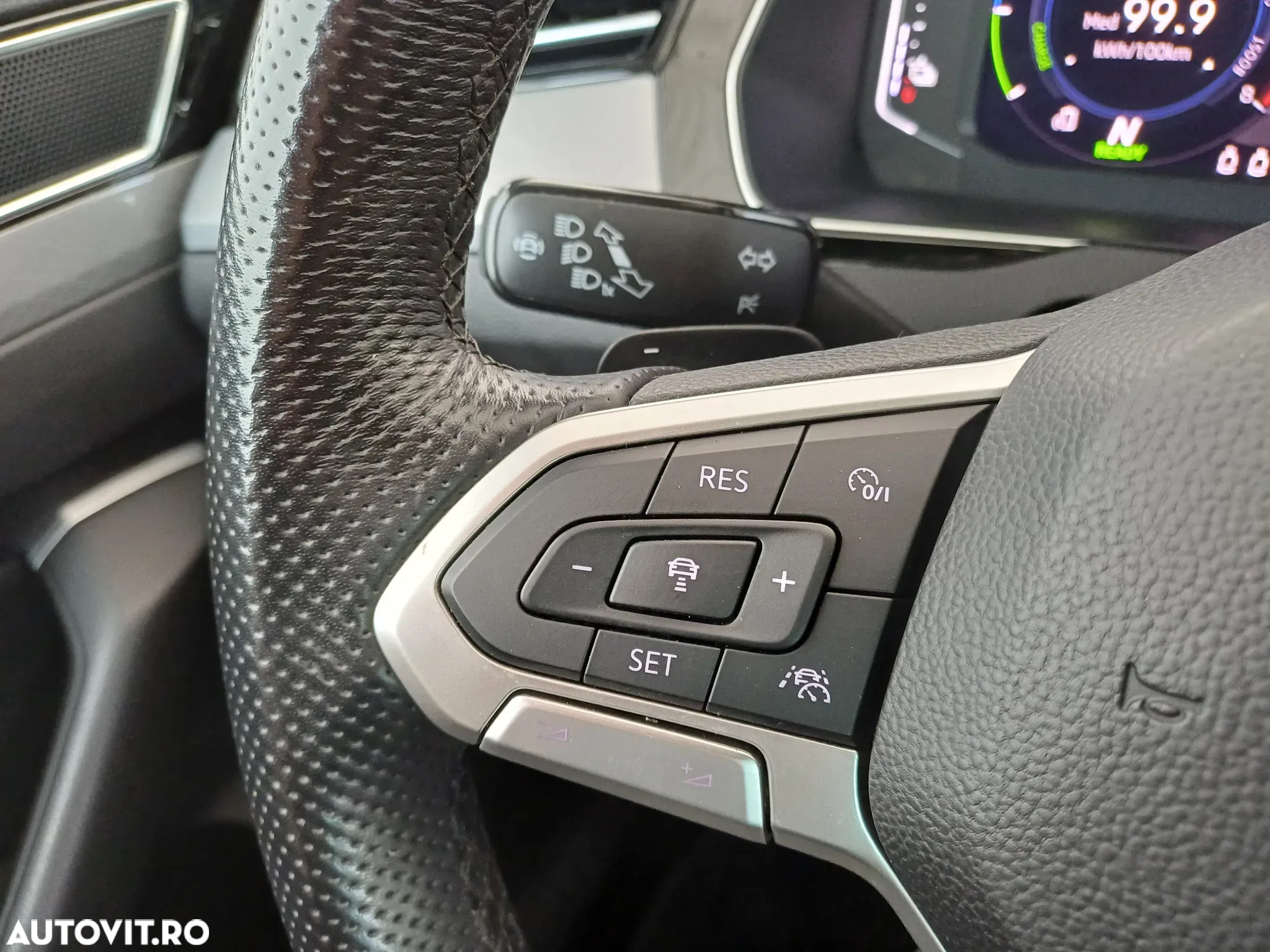 Volkswagen Passat 1.5 TSI DSG PHEV Business - 12