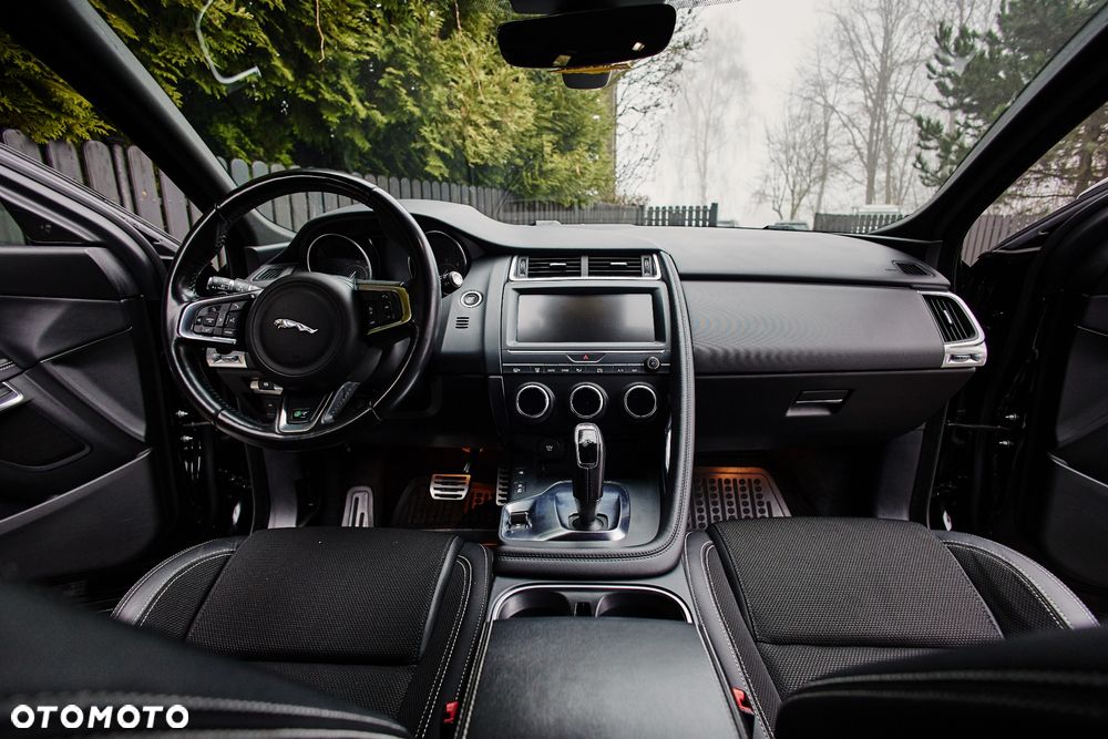 Jaguar E-Pace - 10