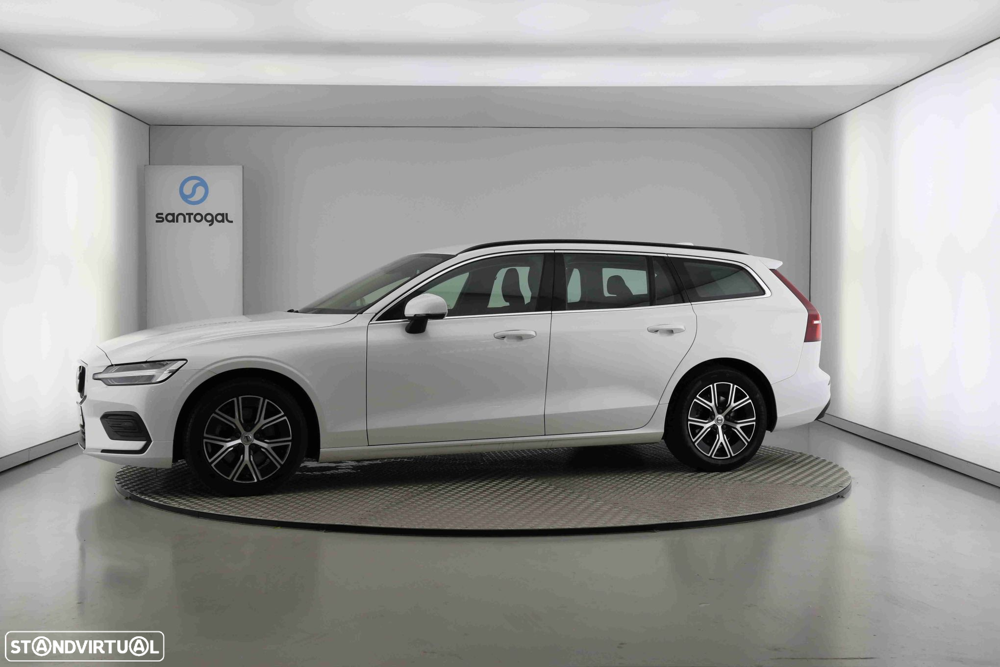 Volvo V60 2.0 B4 Core Auto - 6