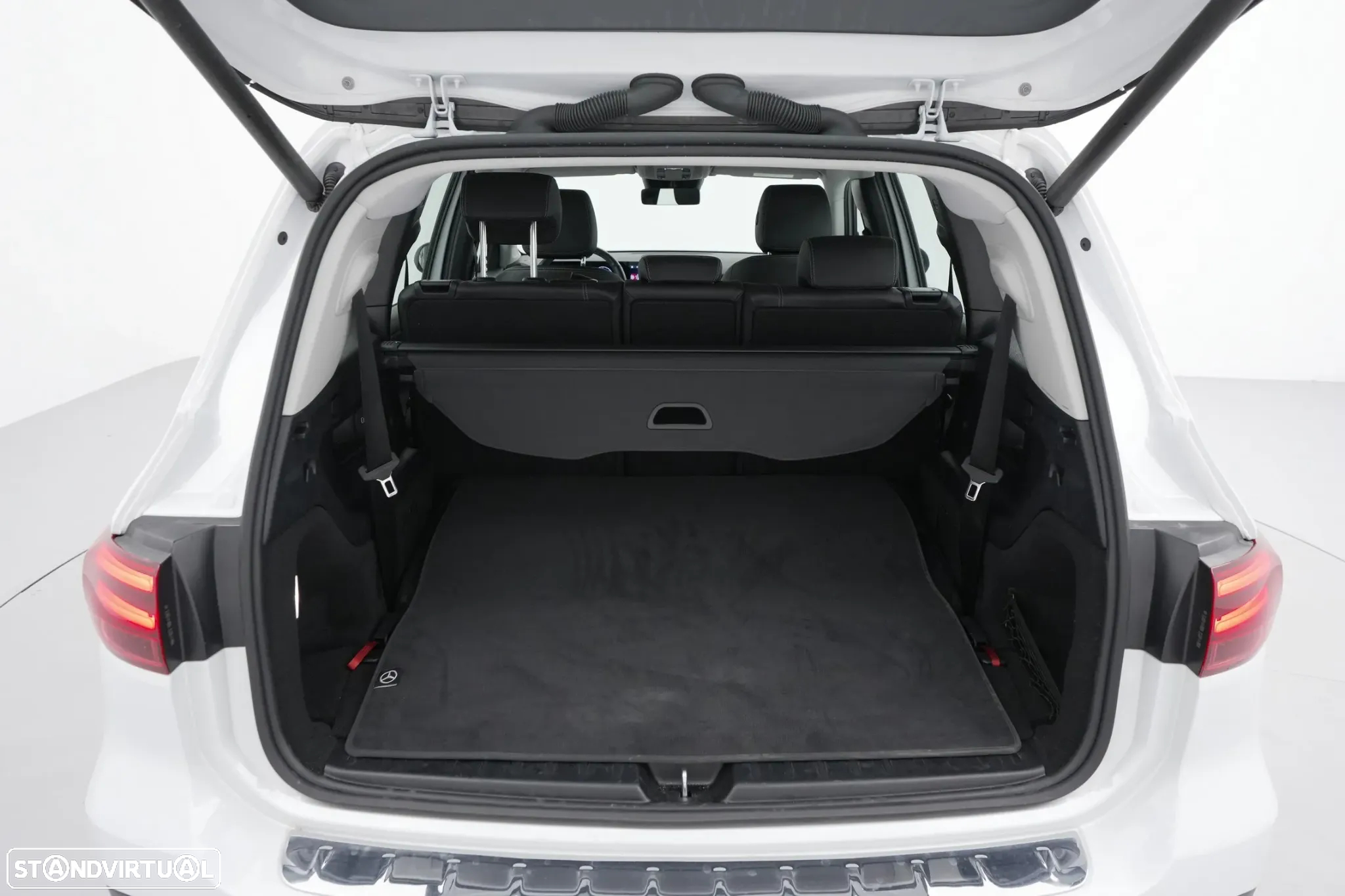 Mercedes-Benz GLB 180 d Progressive - 30
