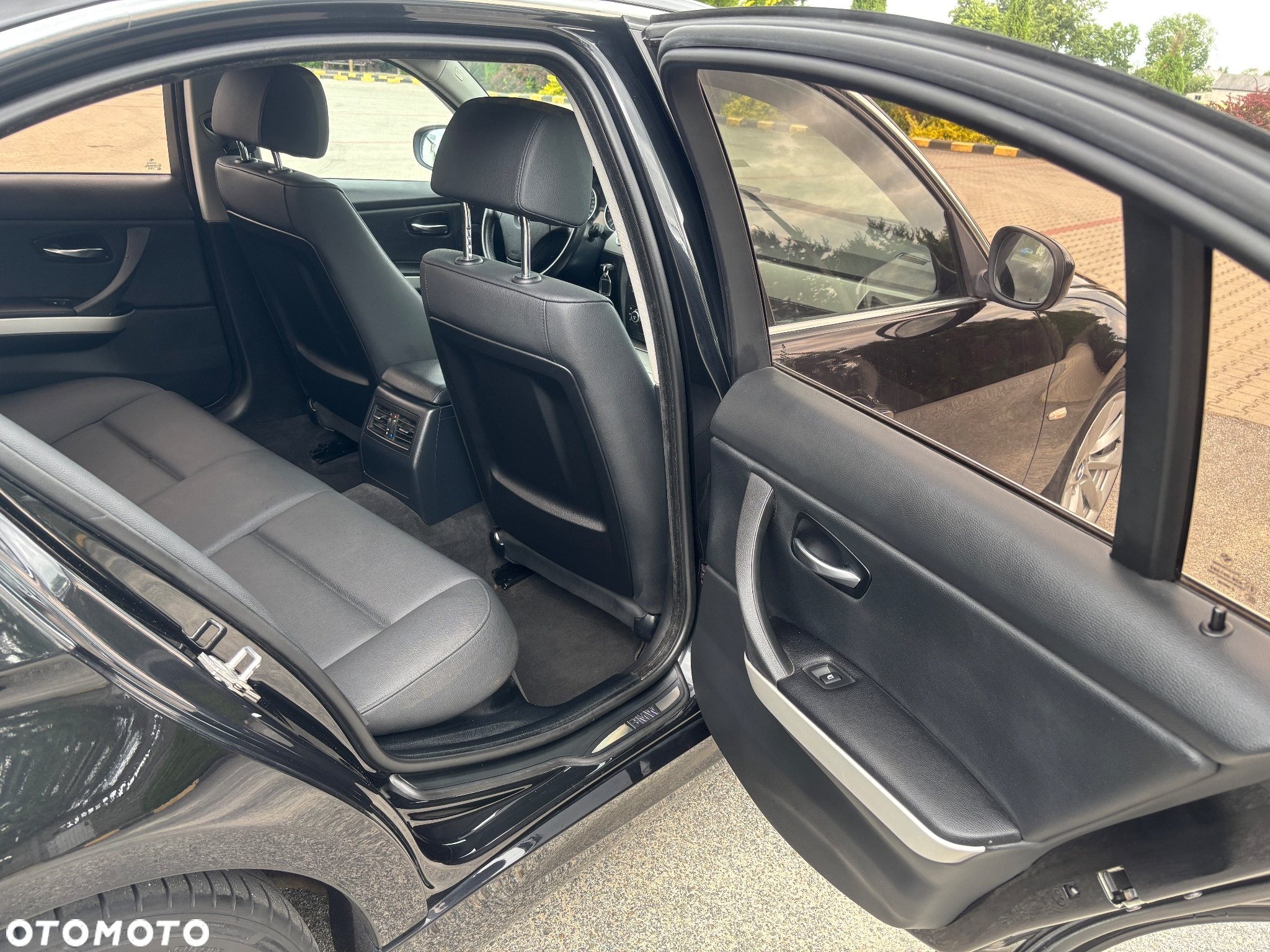 BMW Seria 3 318d - 25