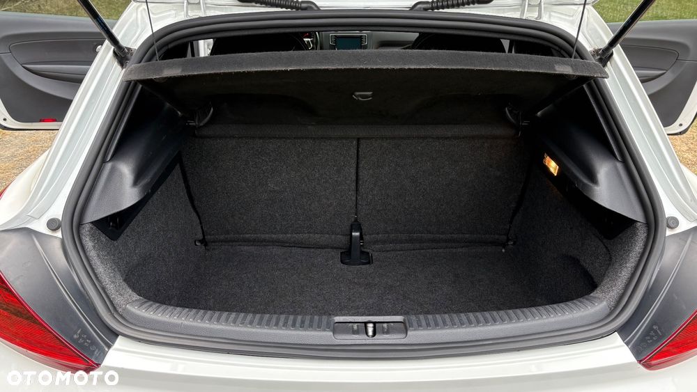 Volkswagen Scirocco 2.0 TDI Blue Motion Technologie Club - 15