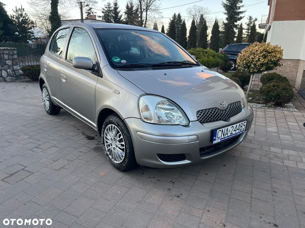 Toyota Yaris 1.0 Sol - 2