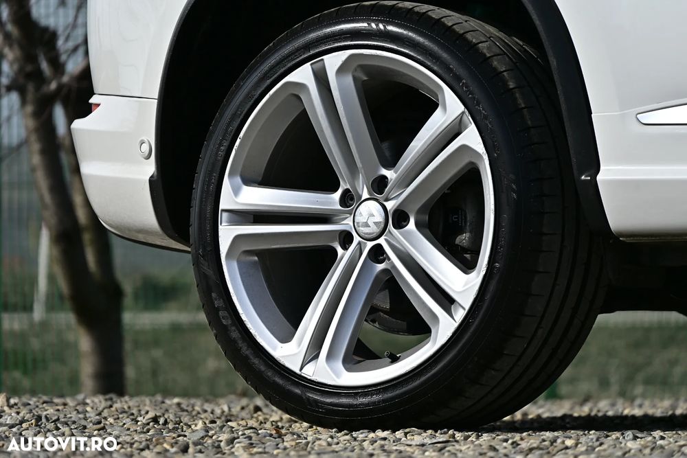 Volkswagen Tiguan - 14