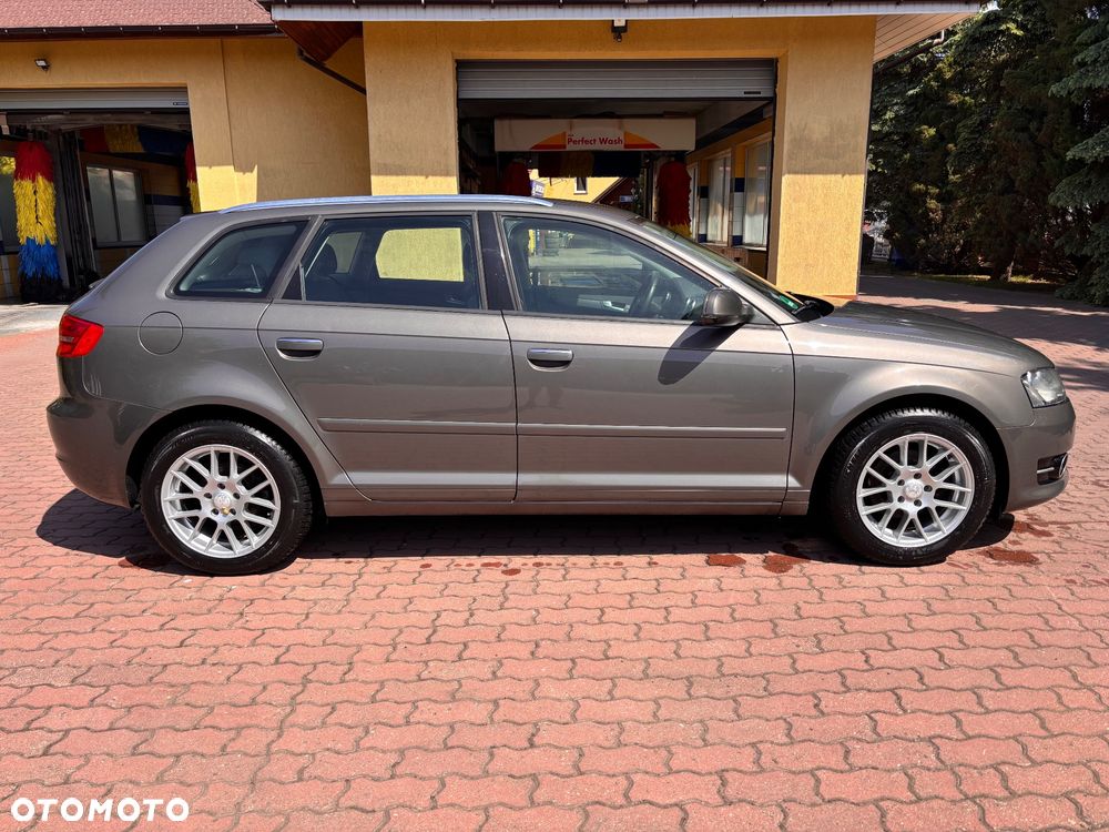 Audi A3 Sportback - 8