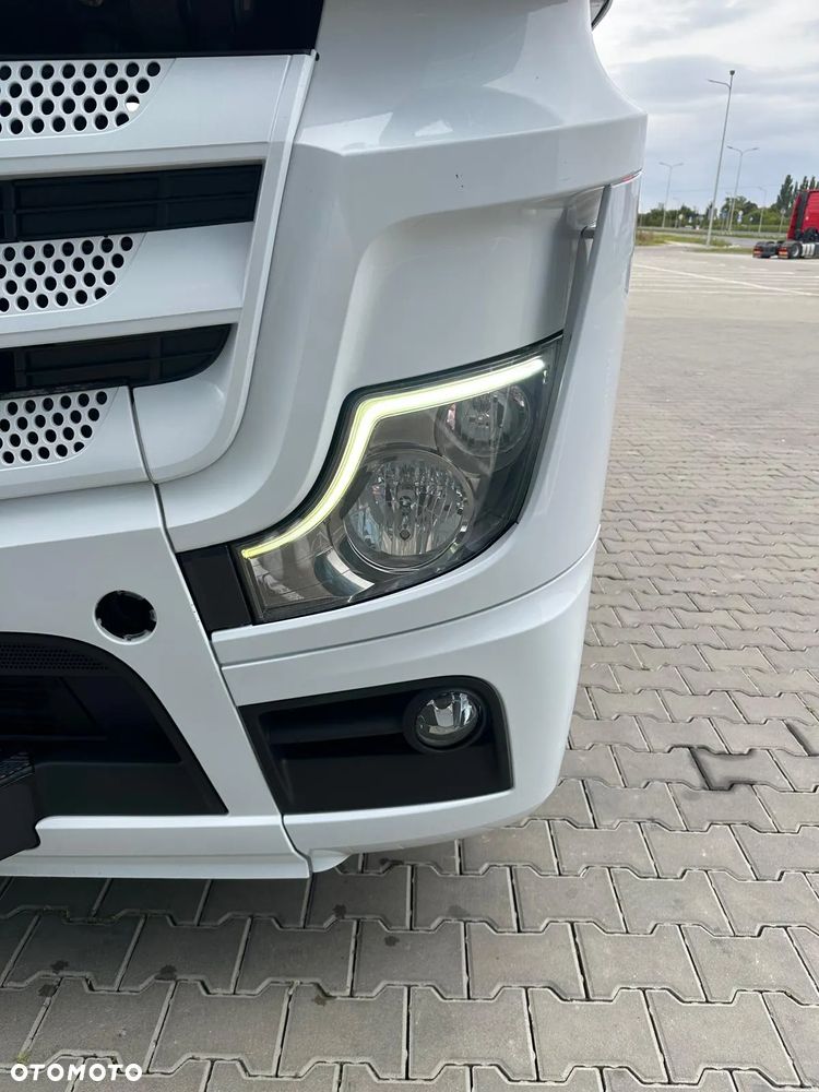 Mercedes-Benz 2548 - 7