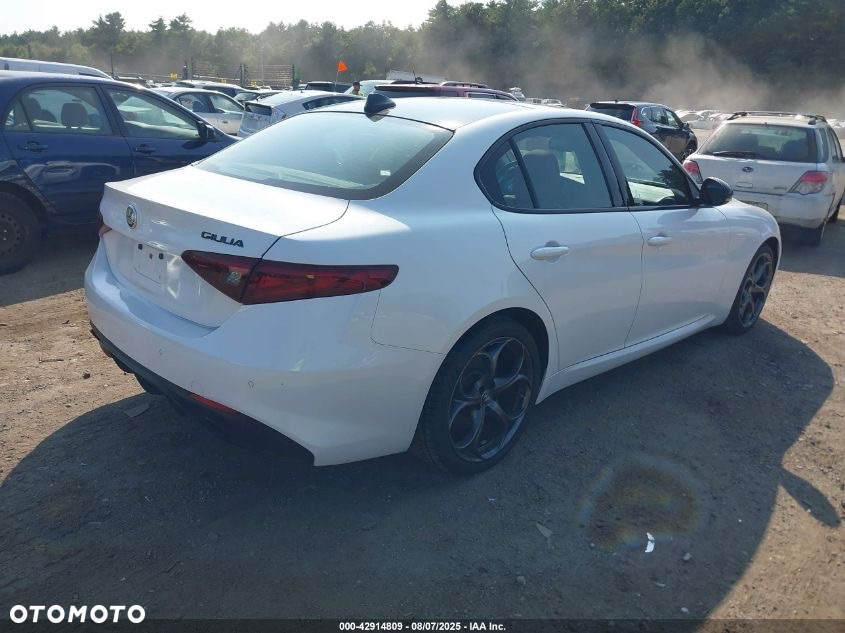 Alfa Romeo Giulia - 3