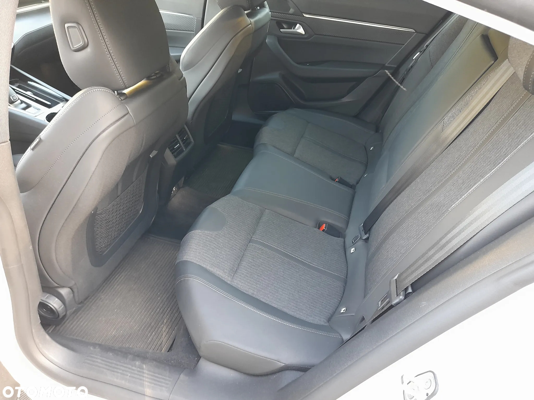 Peugeot 508 1.6 PureTech Allure Pack S&S EAT8 - 11