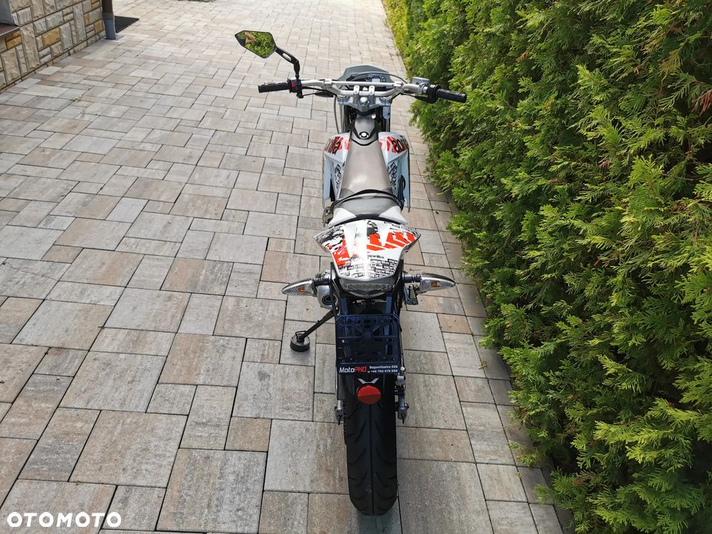 Aprilia SX - 9