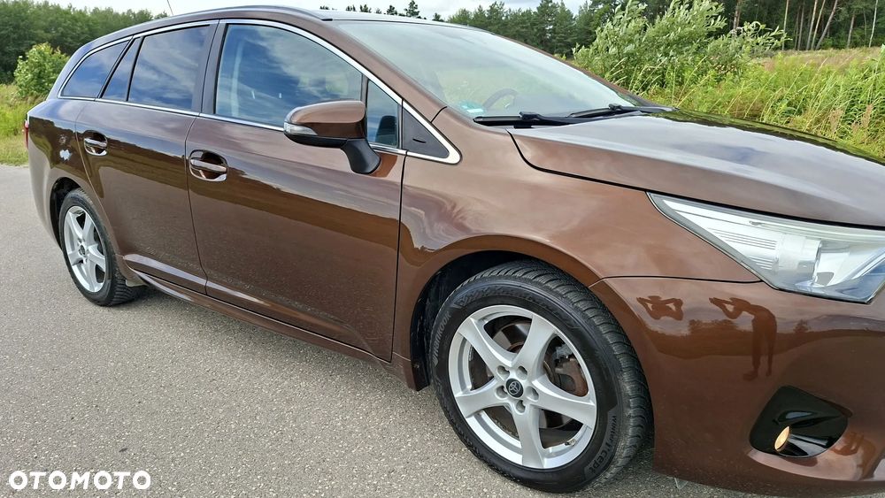 Toyota Avensis 2.0 D-4D Premium - 13