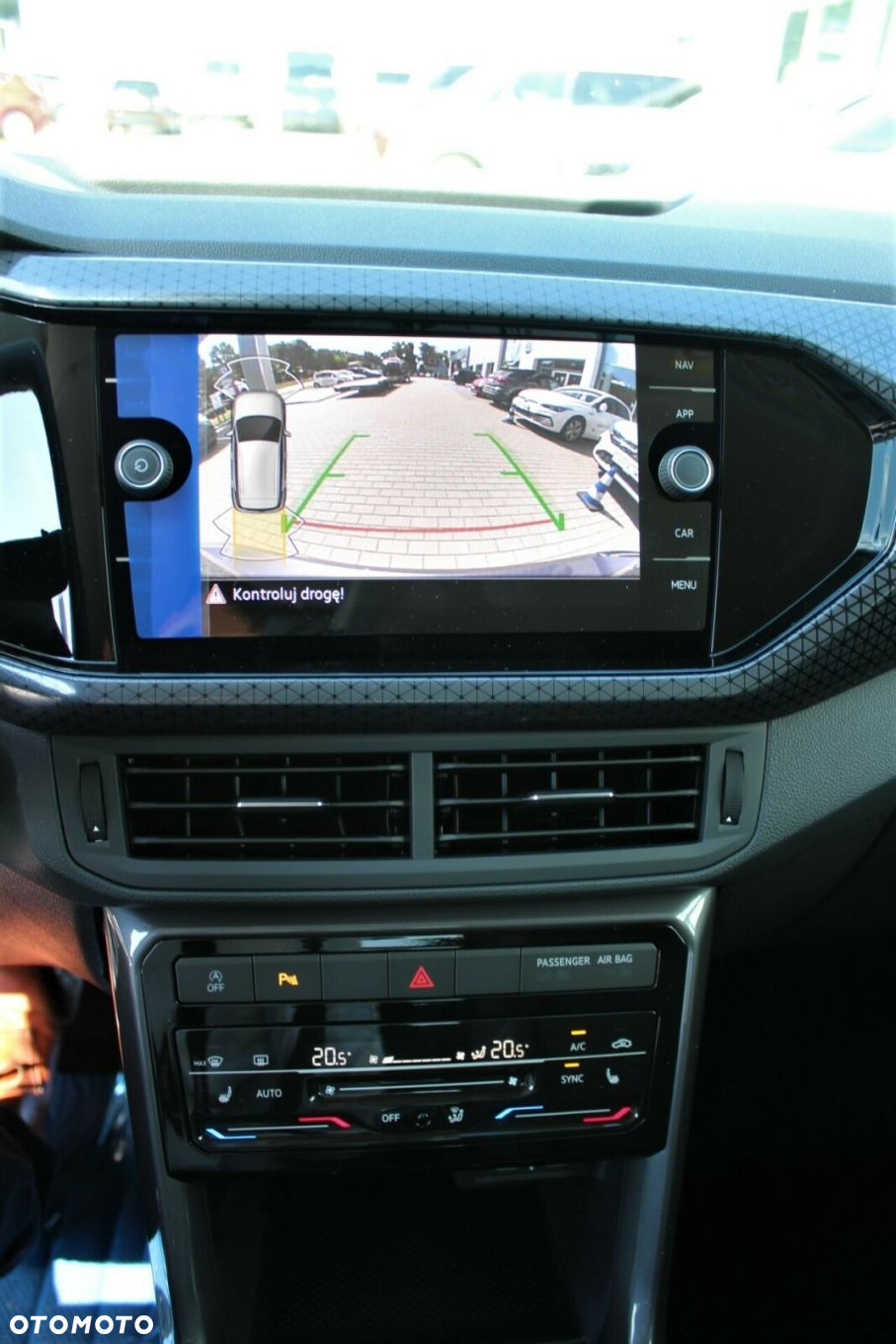 Volkswagen T-Cross - 14