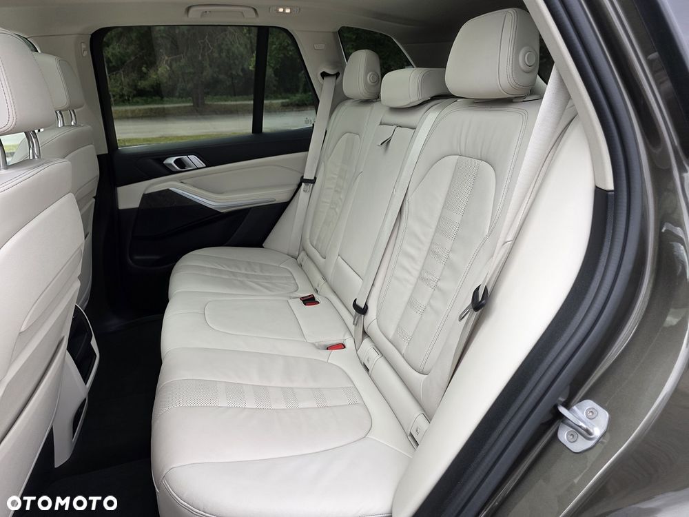 BMW X5 xDrive30d - 19