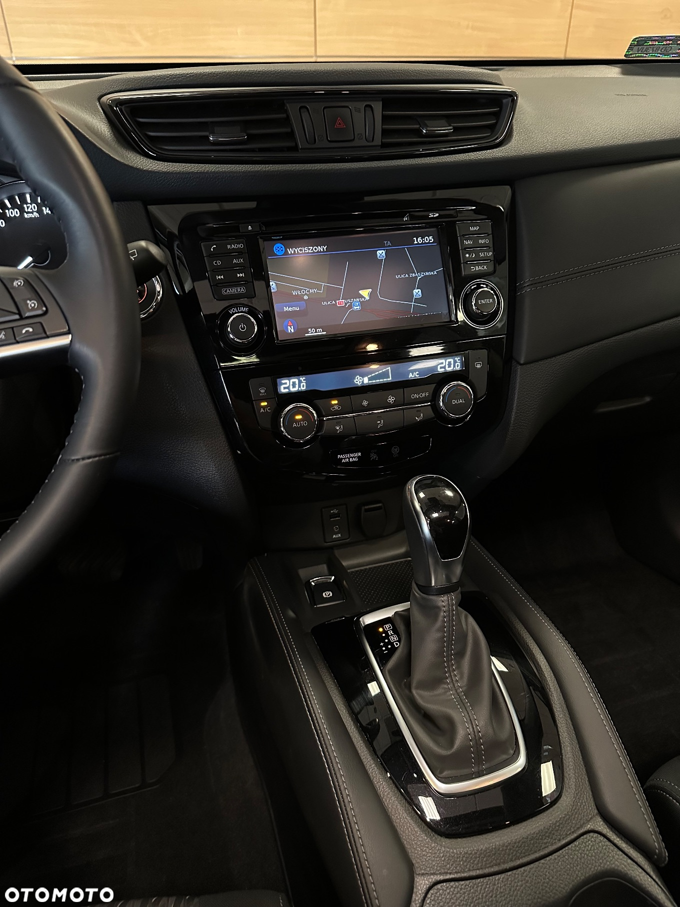 Nissan X-Trail 1.7 dCi N-Connecta 2WD Xtronic - 14