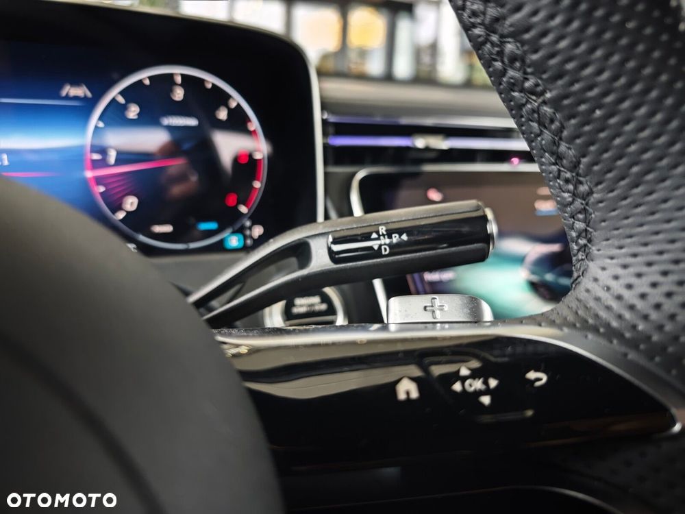 Mercedes-Benz Klasa E 220 d mHEV 4-Matic AMG 9G-Tronic - 31
