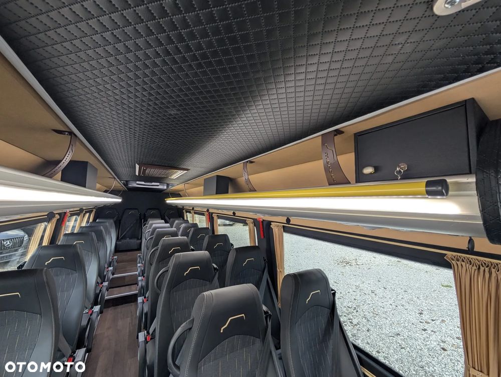 Mercedes-Benz Sprinter 519 - 22