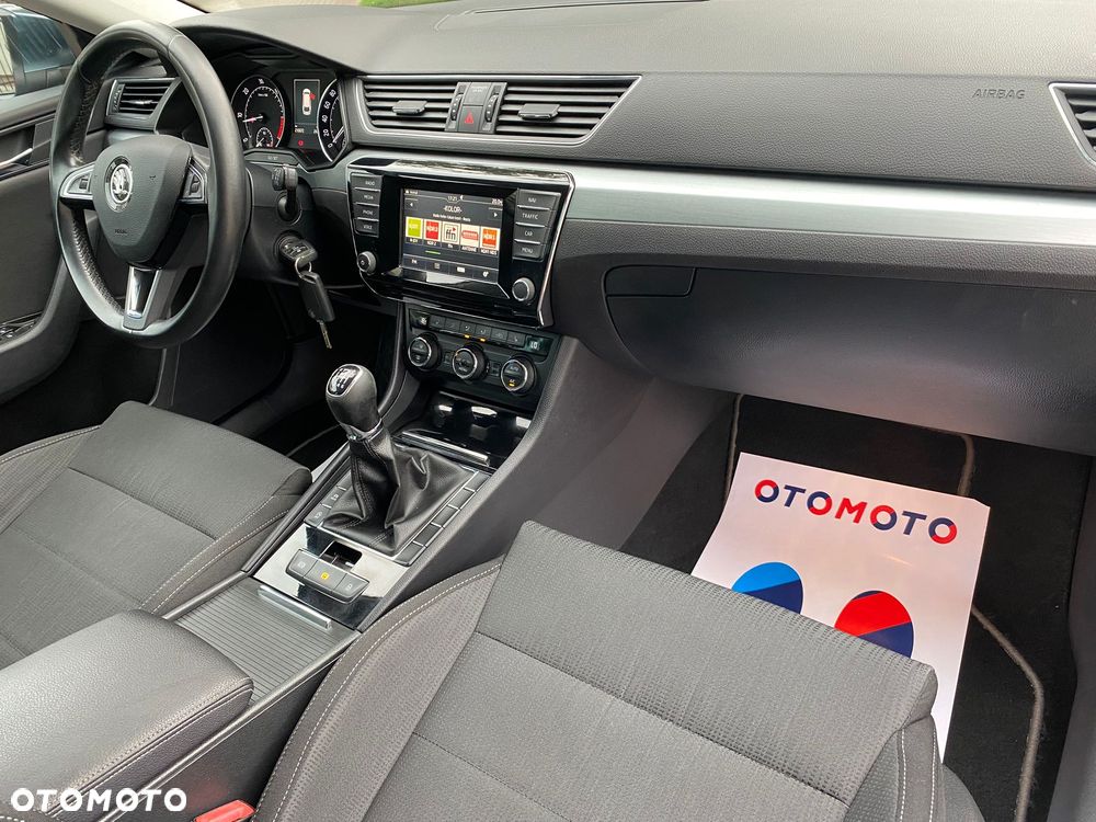 Skoda Superb 2.0 TDI Ambition - 11