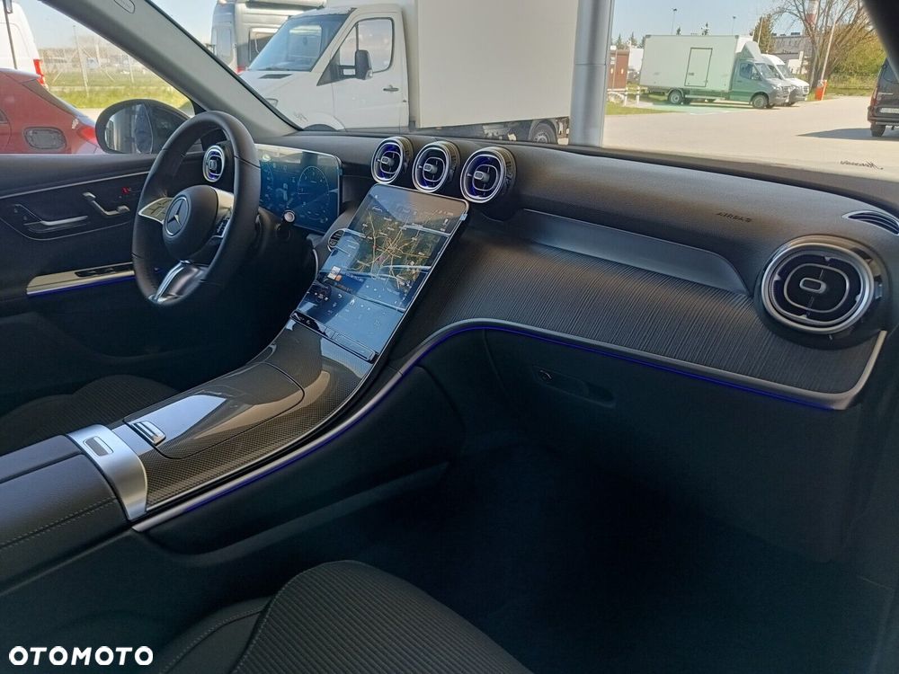 Mercedes-Benz GLC - 11