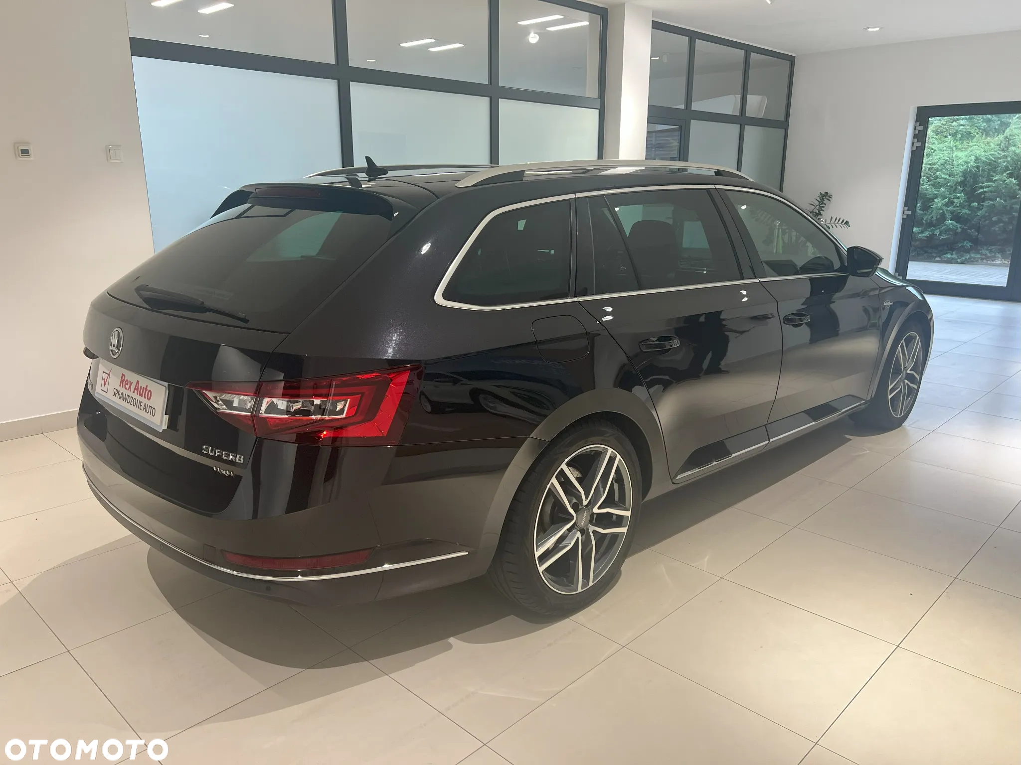 Skoda Superb 2.0 TDI 4x4 L&K DSG - 7