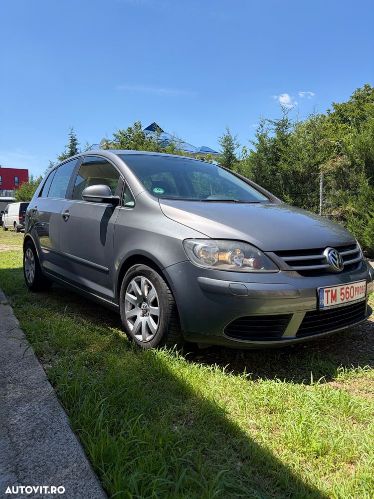Volkswagen Golf - 1