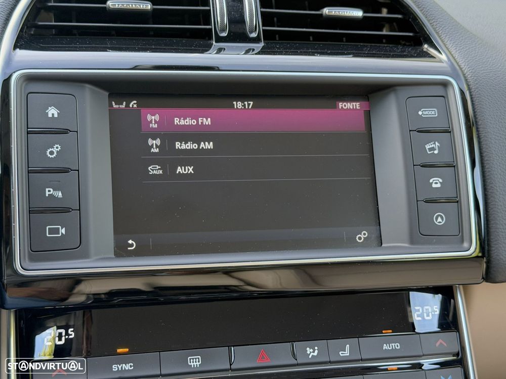 Jaguar XE 2.0 D Prestige Aut. - 30