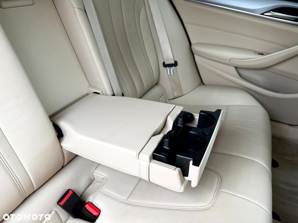 BMW Seria 5 520d Sport Line sport - 23