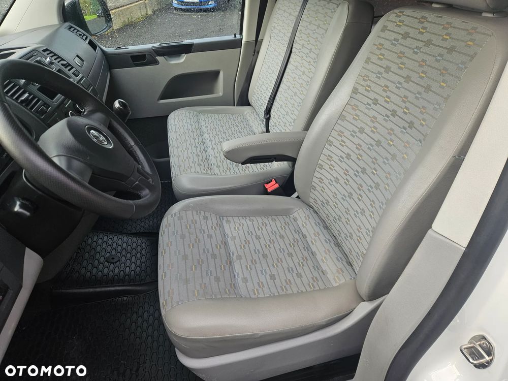 Volkswagen Transporter - 11
