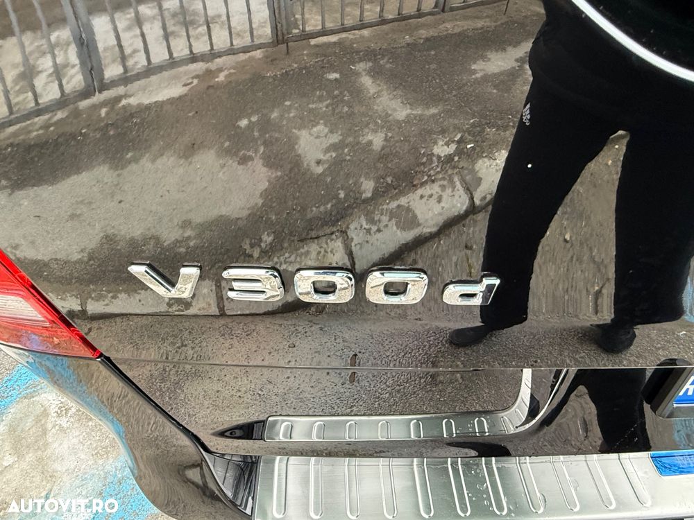 Mercedes-Benz V 300 d Lang 4Matic 9G-TRONIC Avantgarde Edition 2023 - 21