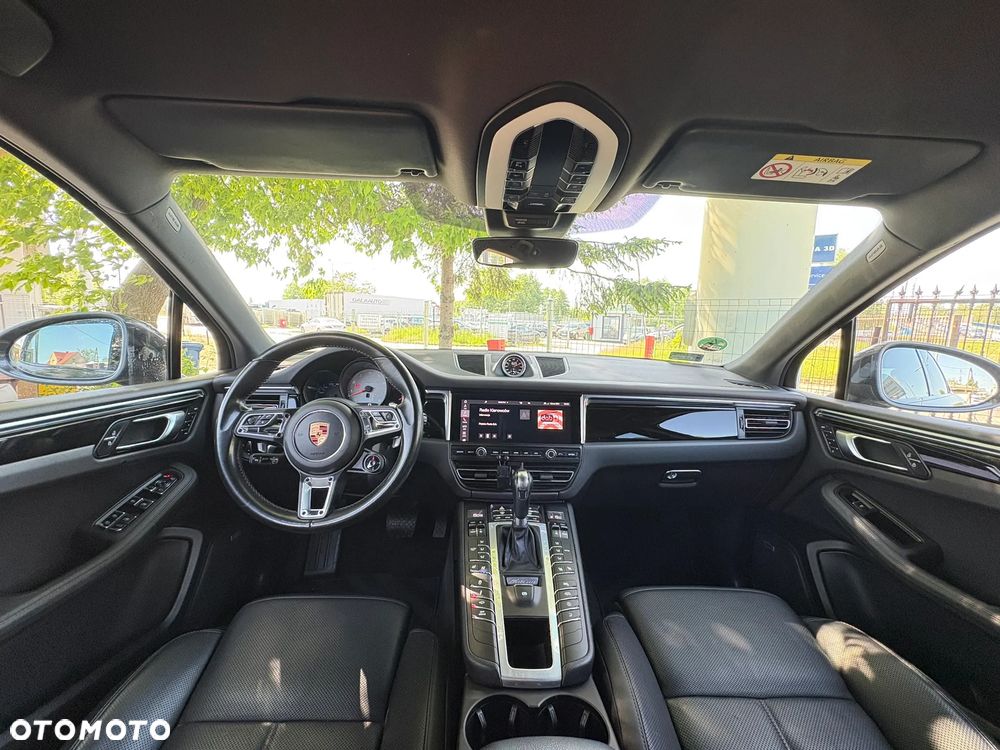 Porsche Macan - 26