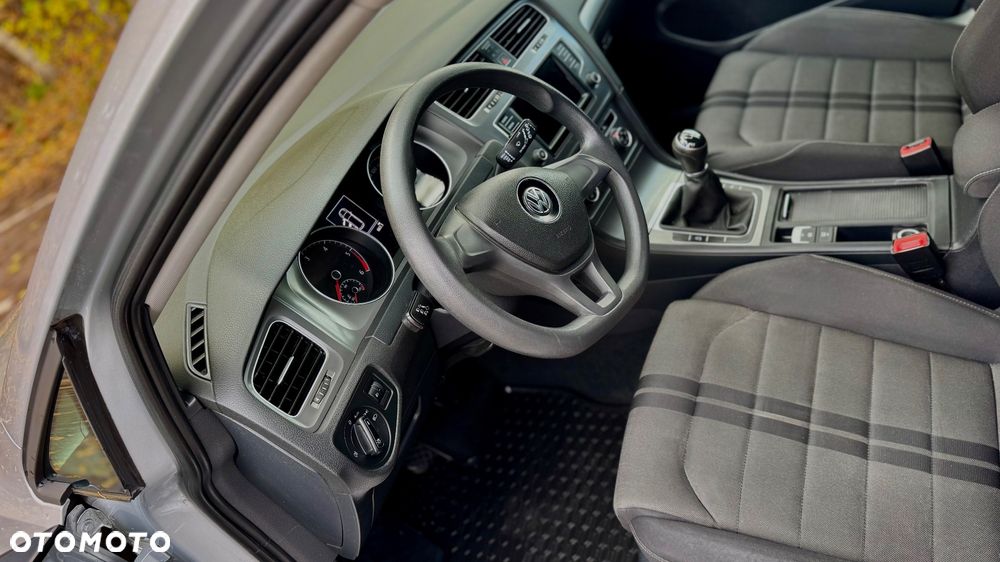 Volkswagen Golf VII 1.6 TDI BlueMotion Trendline - 11