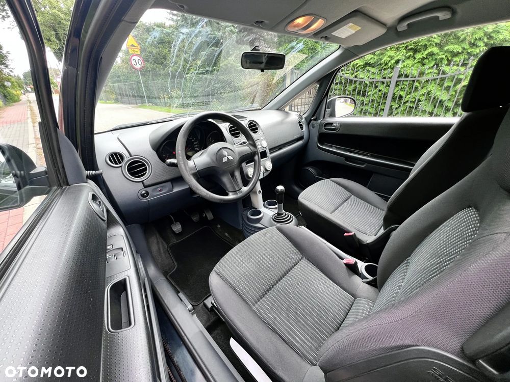 Mitsubishi Colt - 6