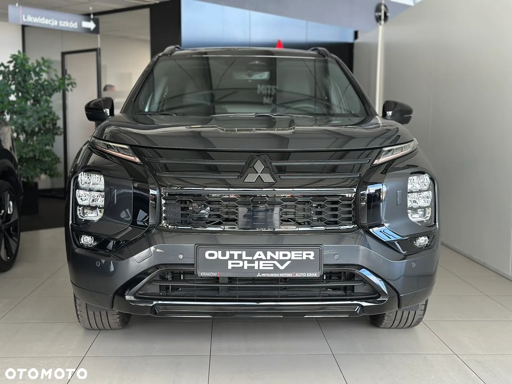 Mitsubishi Outlander Black Edition - 4