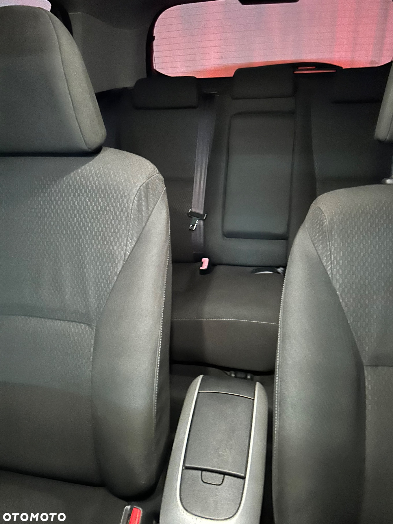 Toyota Auris 2.2 D-4D X + NAVI - 20