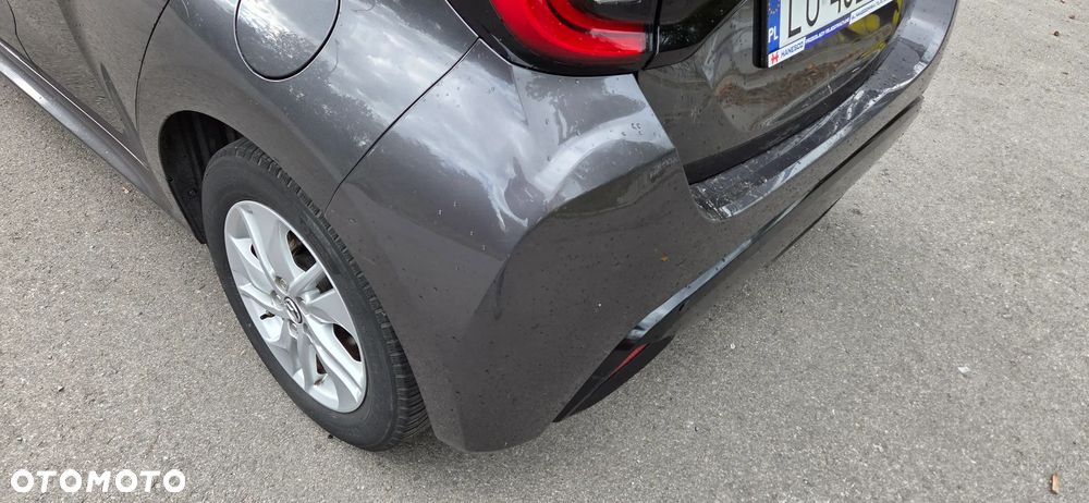 Mazda 2 Hybrid - 16