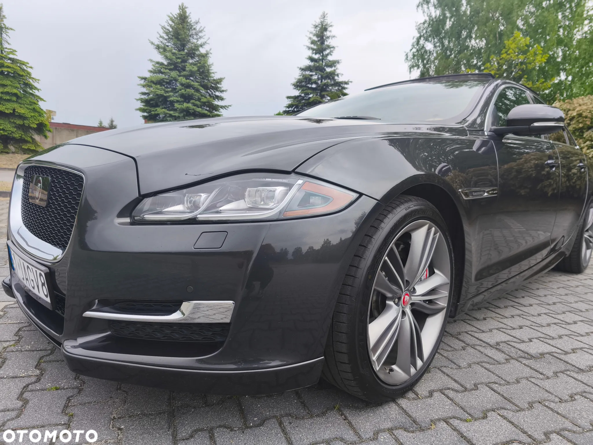 Jaguar XJ - 5