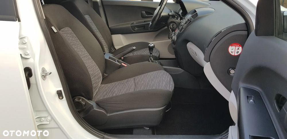 Kia Ceed 1.4 CVVT SW EX - 11