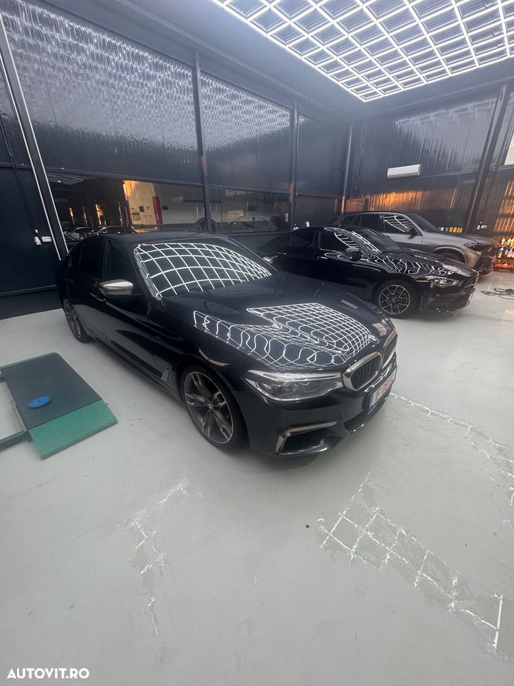 BMW Seria 5 550i xDrive Aut. - 2