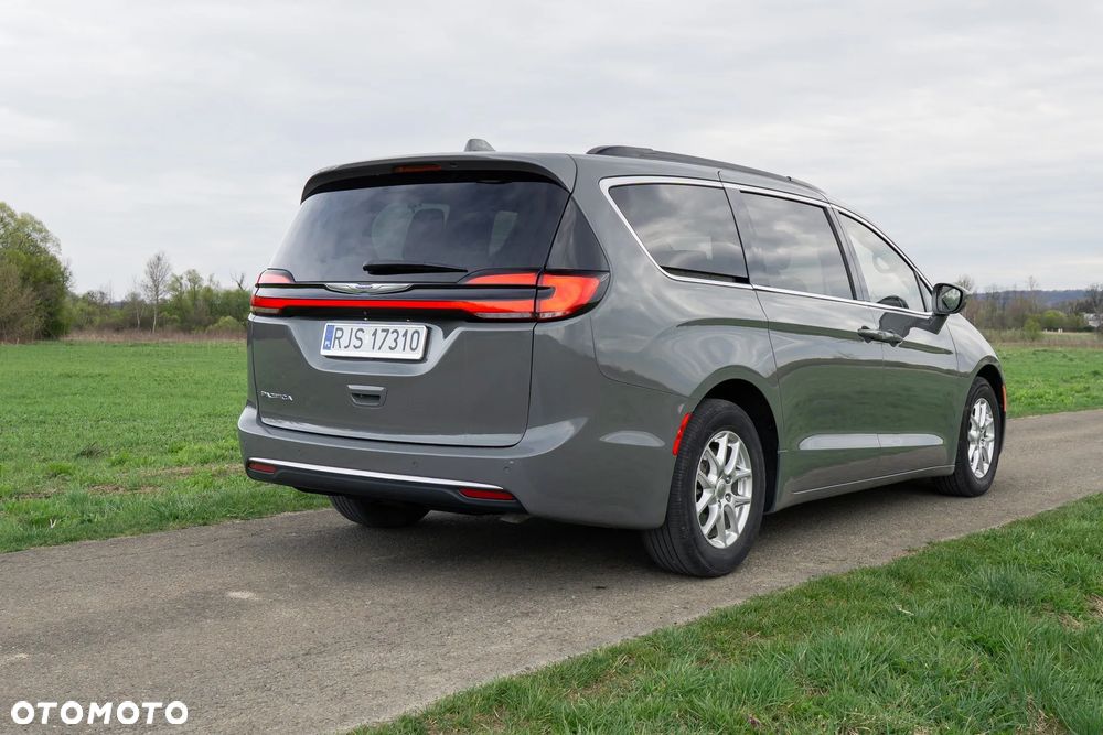 Chrysler Pacifica - 38