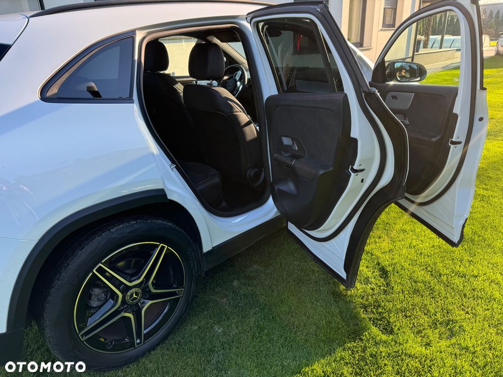 Mercedes-Benz GLA 200 AMG Line - 8