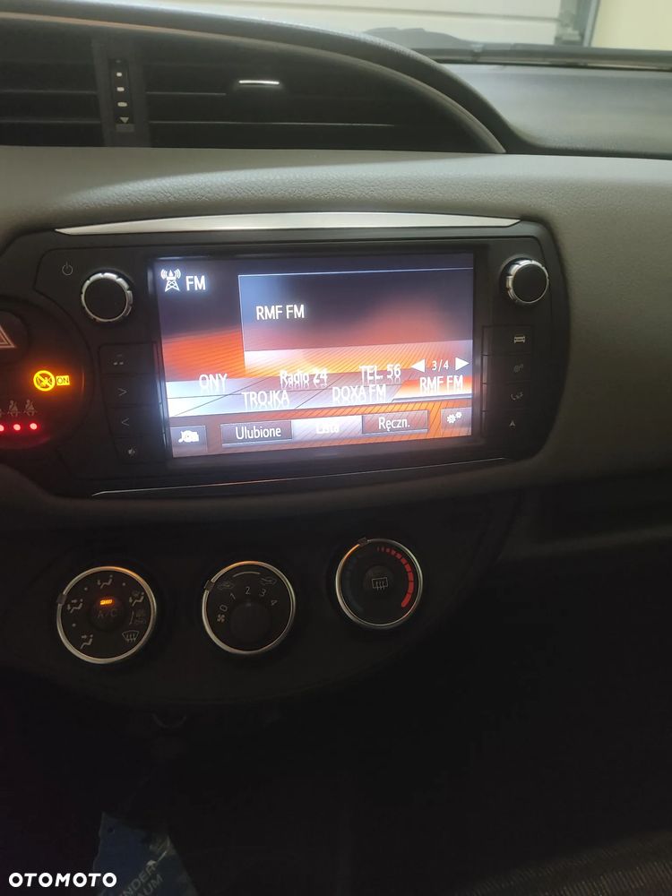 Toyota Yaris 1.0 Premium EU6 - 11