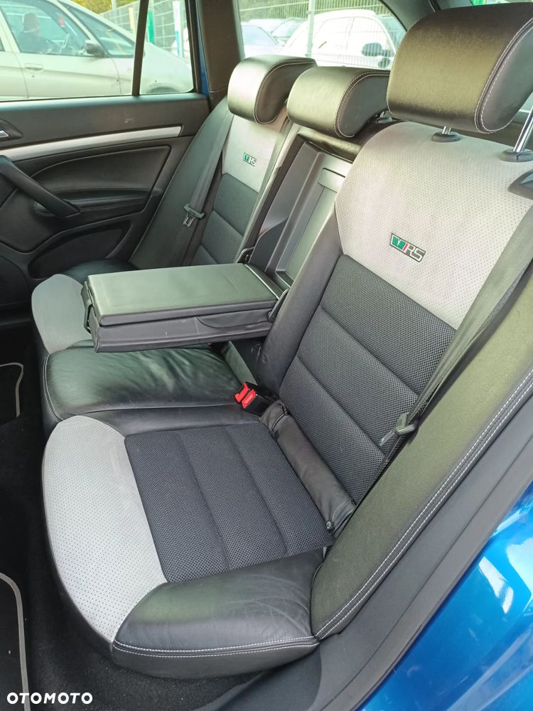 Skoda Octavia Combi 2.0 TDI DPF DSG RS - 27