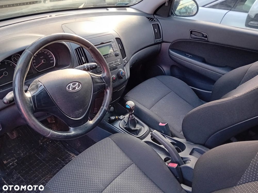 *HYUNDAI I30* Samochód na części - 6