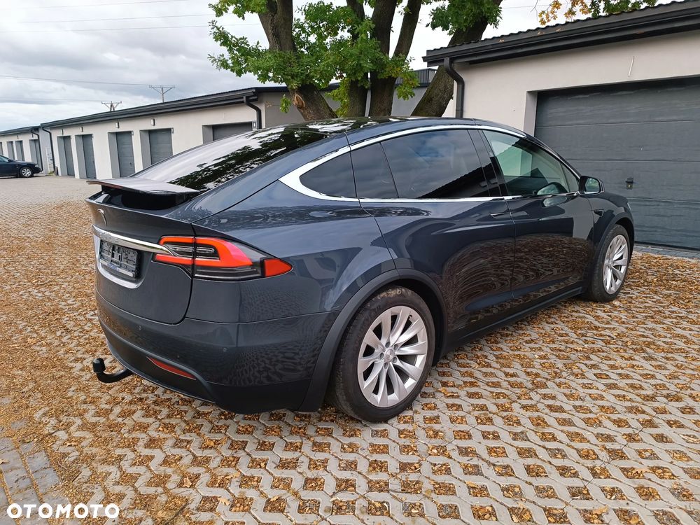 Tesla Model X 2017 photo 4