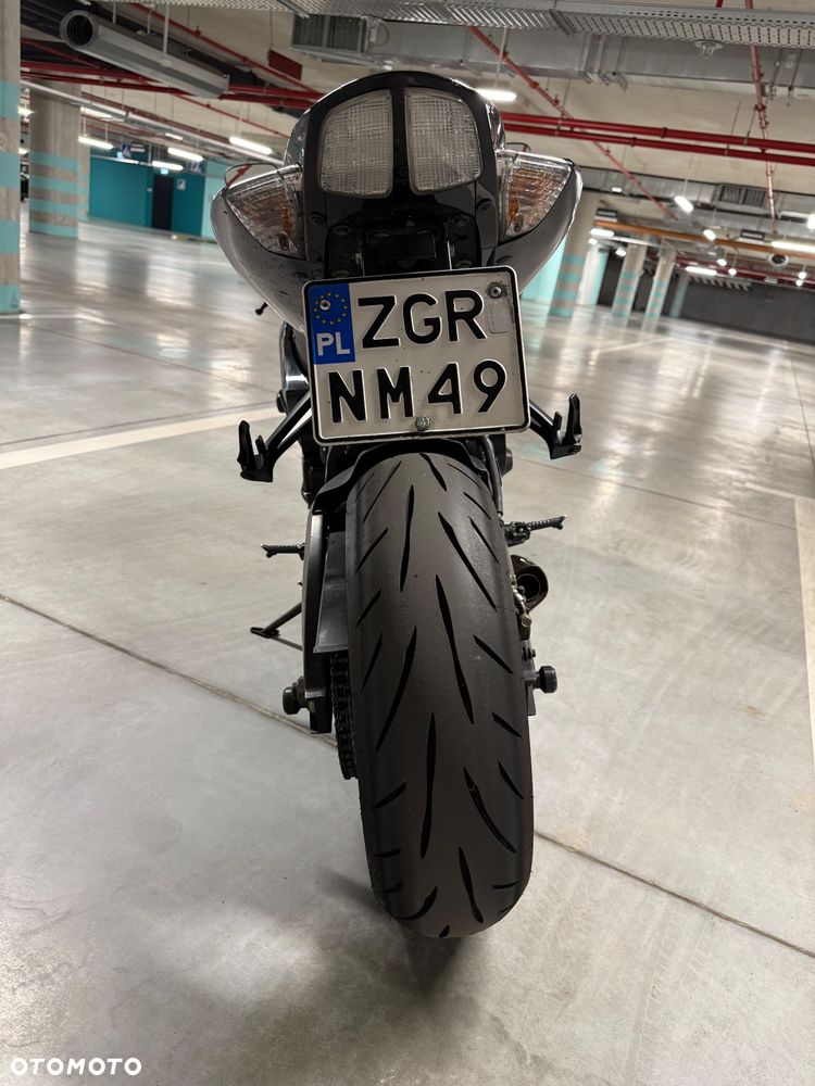 Suzuki GSX-R - 4