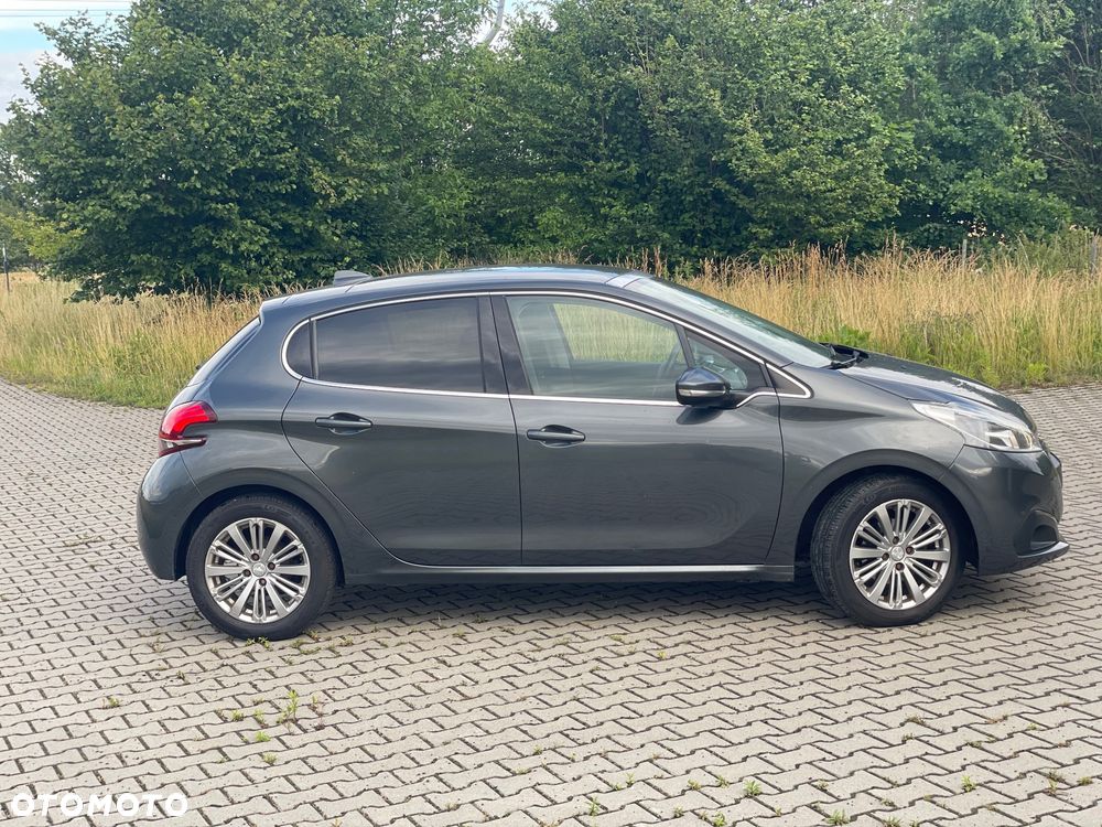Peugeot 208 1.2 PureTech GPF Active S&S - 6