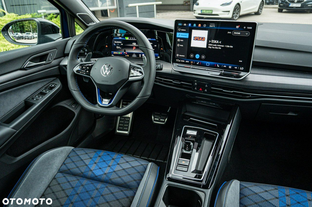 Volkswagen Golf - 37