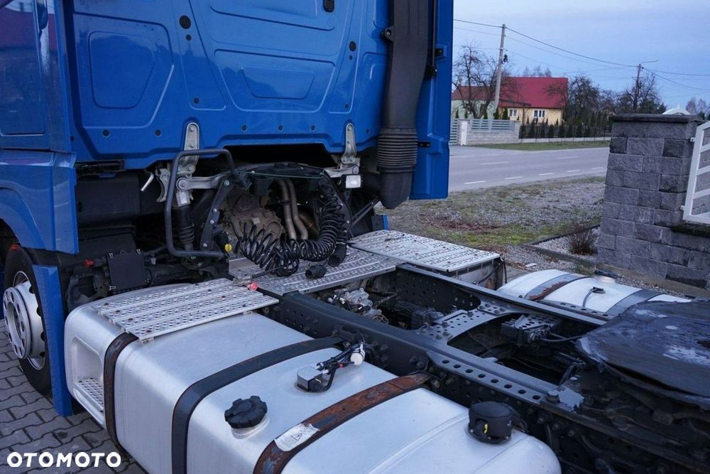 Mercedes-Benz 1845 - 38