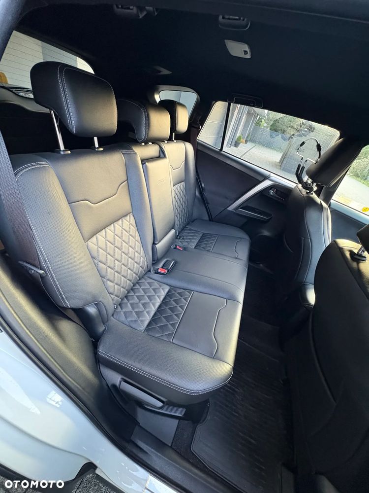 Toyota RAV4 Hybrid Prestige 4x2 - 28