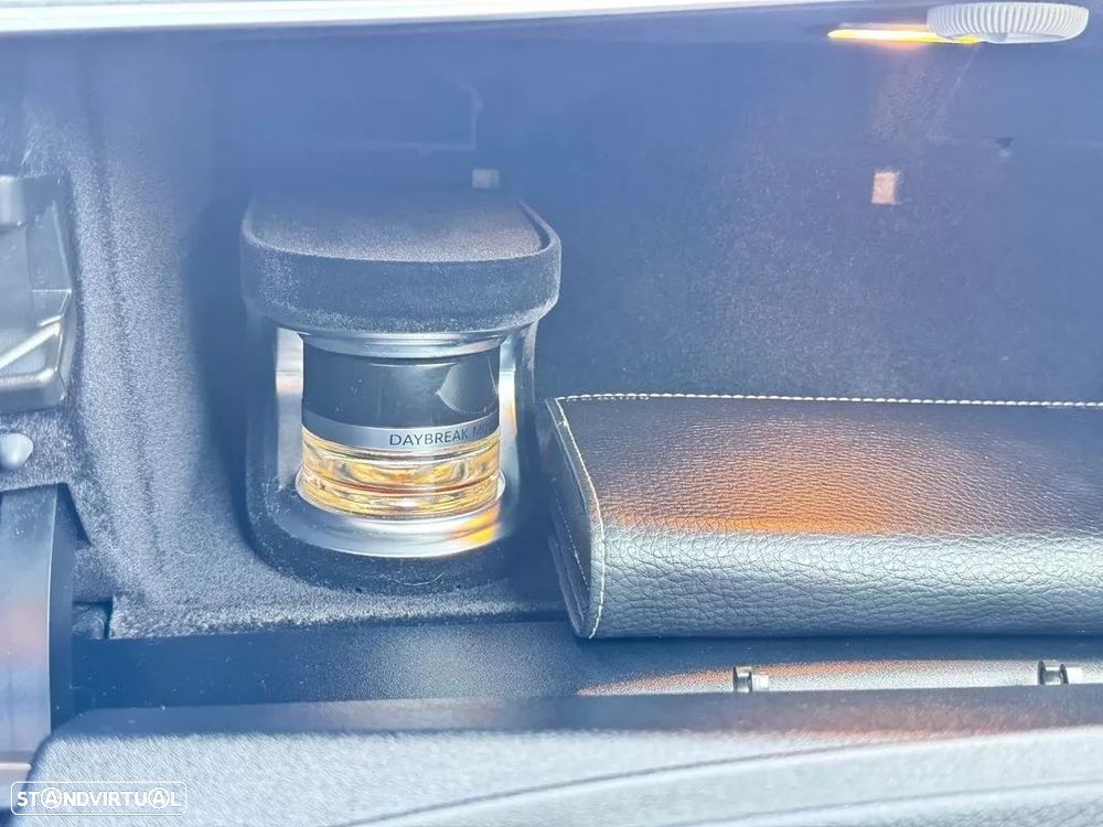 Mercedes-Benz E 53 AMG 4Matic+ - 39