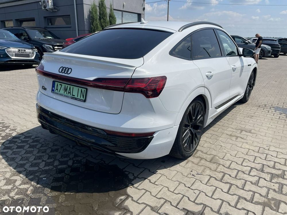 Audi Q8 Sportback e-tron - 5